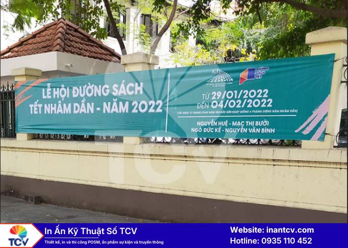 Kích thước của banner ngang ngoài trời 